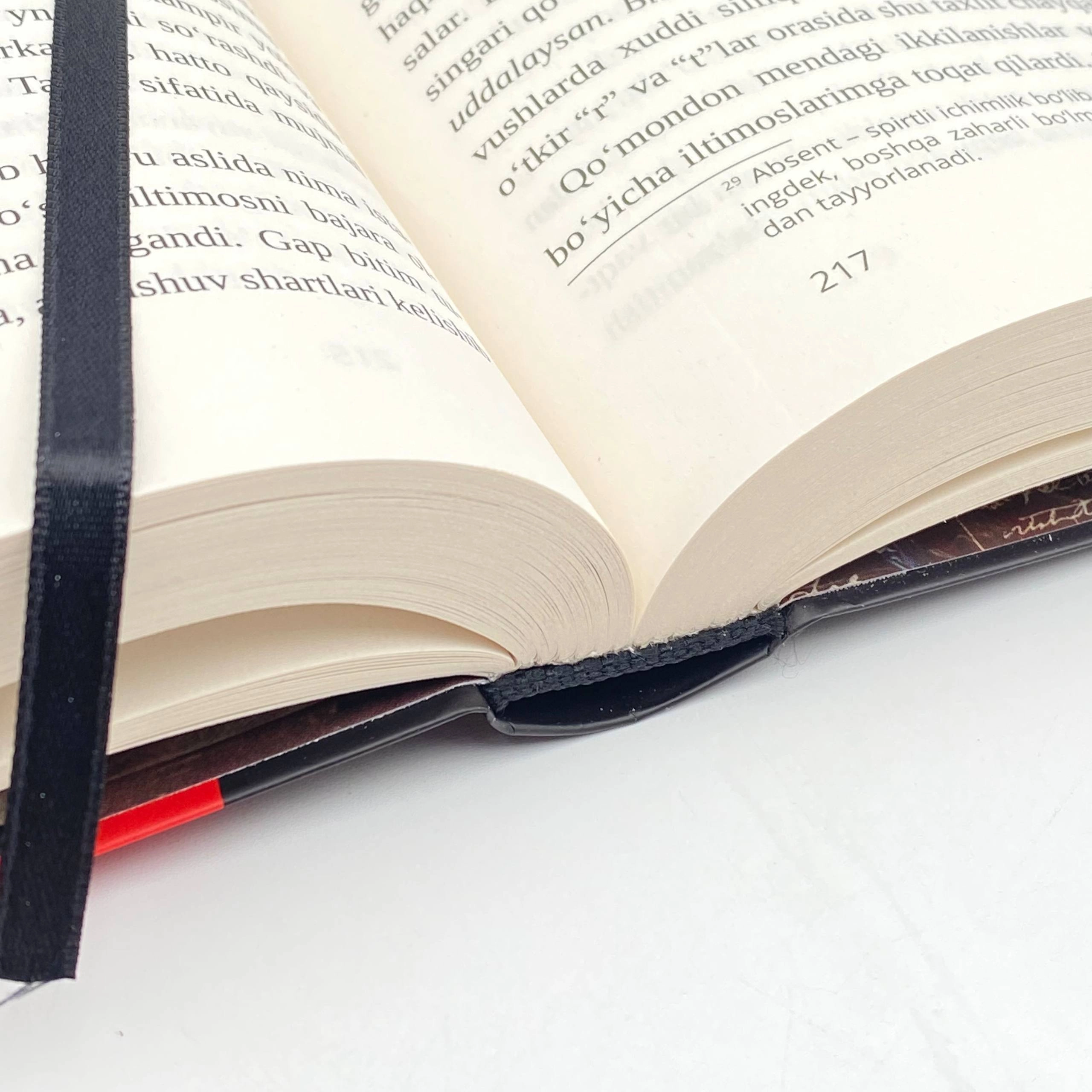 Маргарет Атвуд: Оқсоч ҳикояси доставка