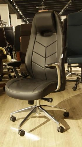 LOTUS kreslosi O'zbekistonda