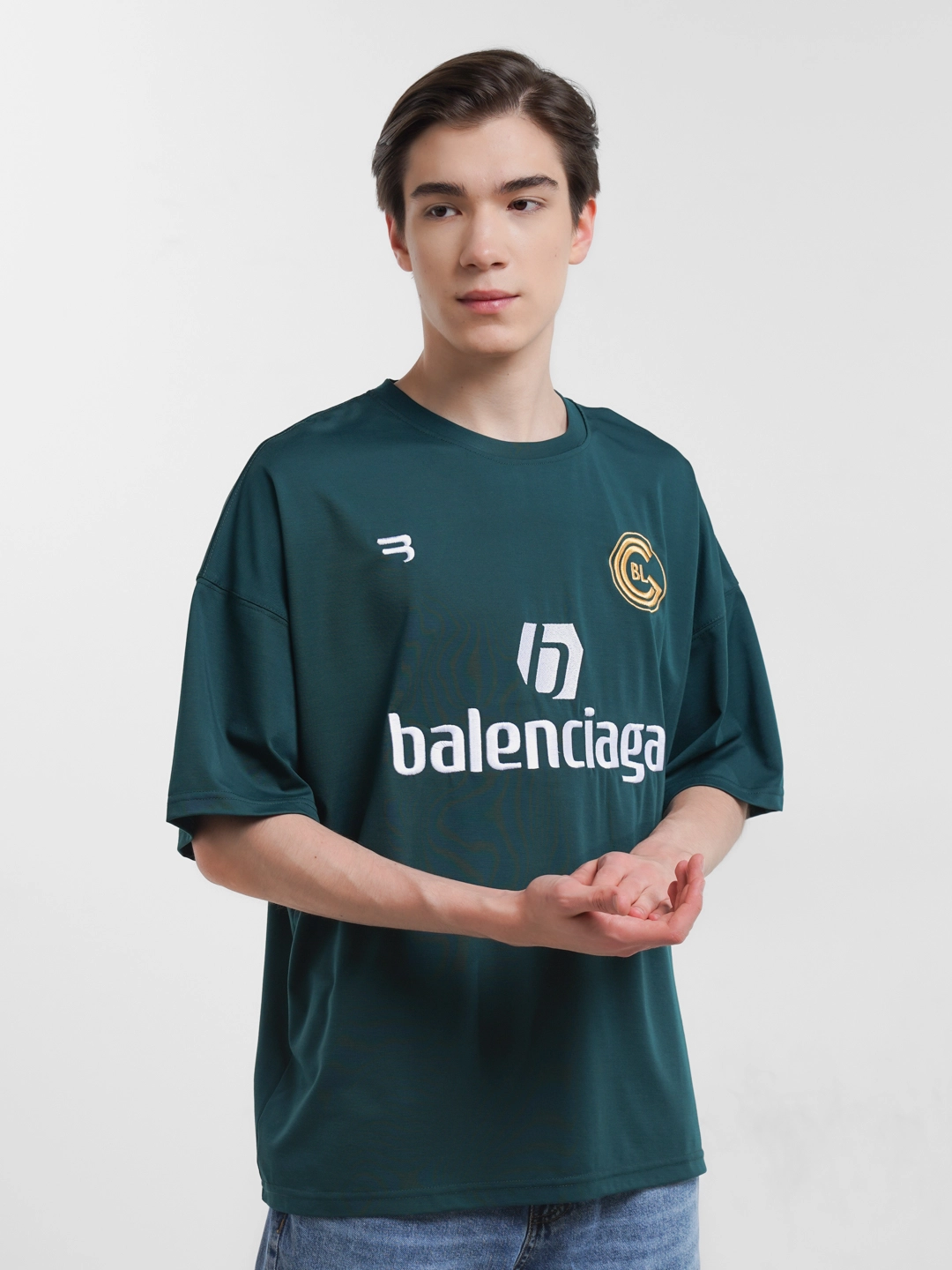 Betakrorlikni qadrlaydiganlar uchun Balenciaga futbolkasi XXL O'zbekistonda