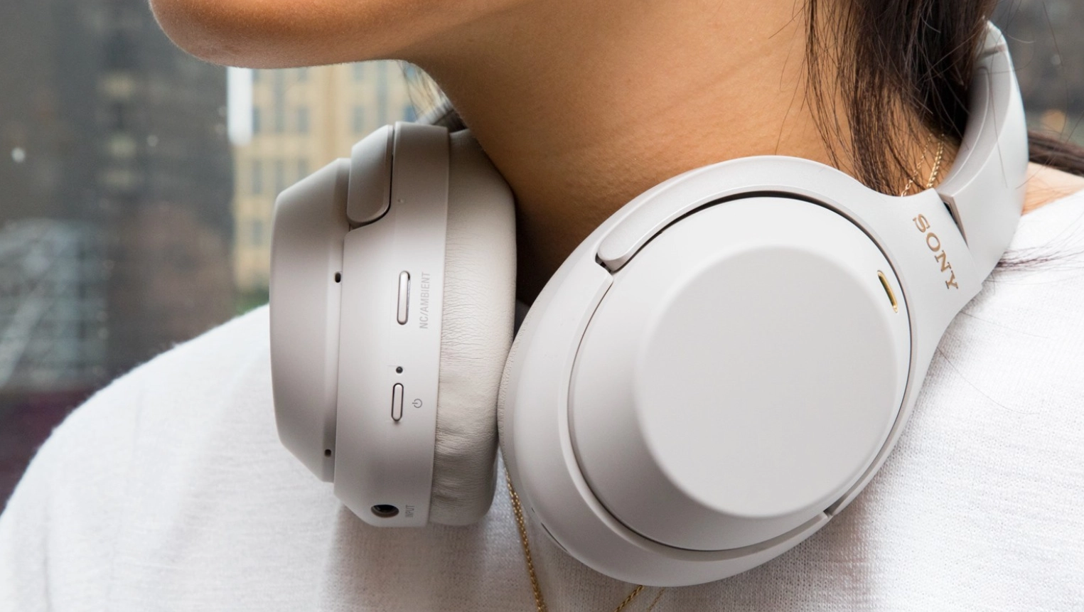 Беспроводные наушники Sony WH-1000XM4 Silver онлайн