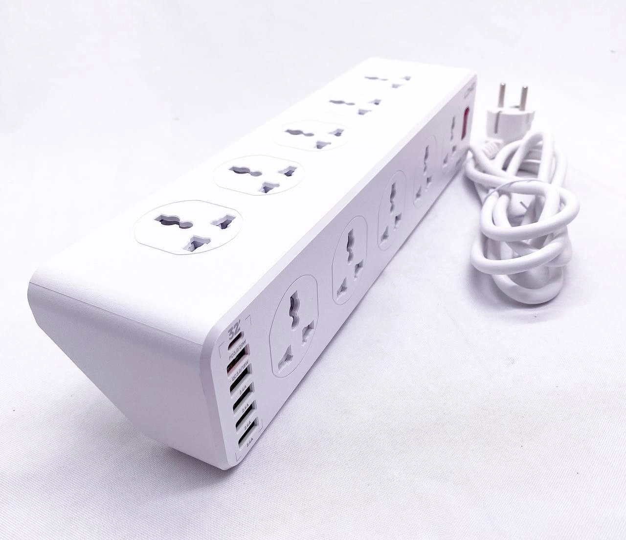 Сетевой фильтр LDNIO SC10610, 10 розеток, 2500W, 4 х USB, 1 х PD, 1 х QC3.0, 2м белый купить