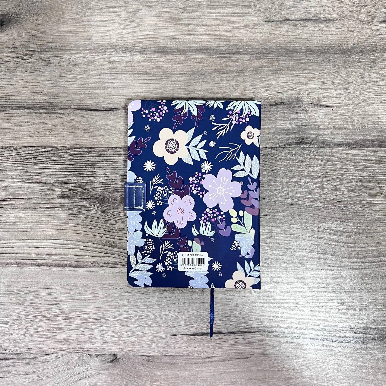 Garden Bunny ko'k yondaftari (224 pages) arzon