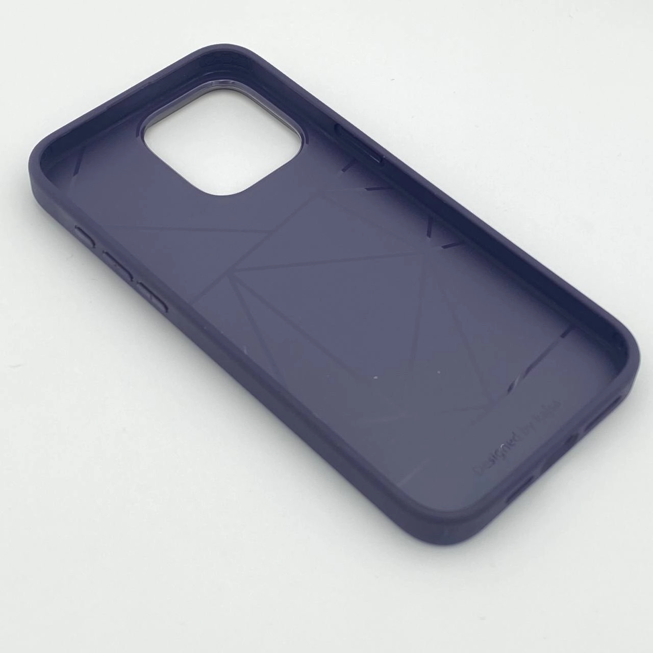 iPhone 15 Pro Max uchun Kajsa Glamorous Collection Imperial binafsharang g'ilofi bo'lib to'lash