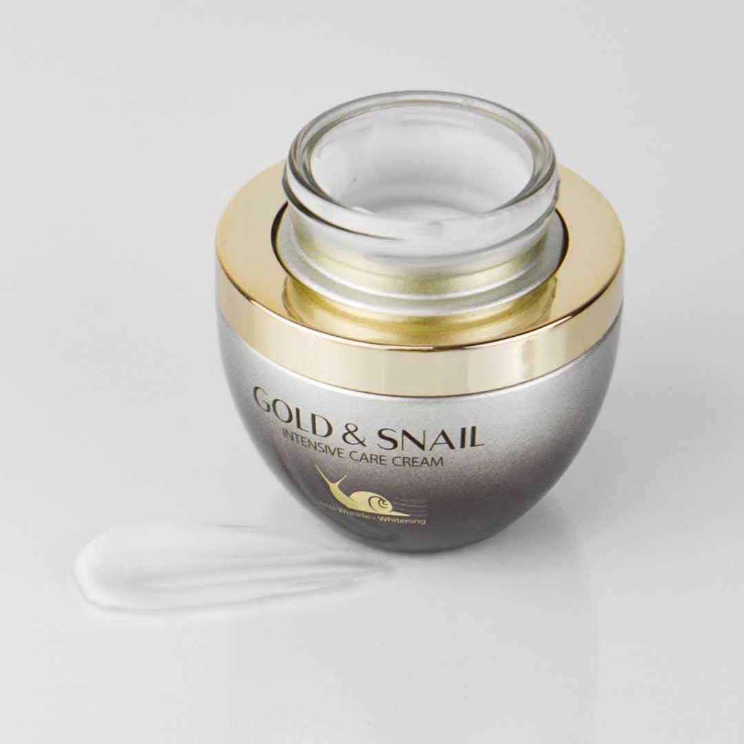 Oltin va salyangoz mutsini bilan qarishga qarshi yuz parvarishi to&lsquo;plami 3W Clinic Gold And Snail Intensive Care Set tez yetkazib berish