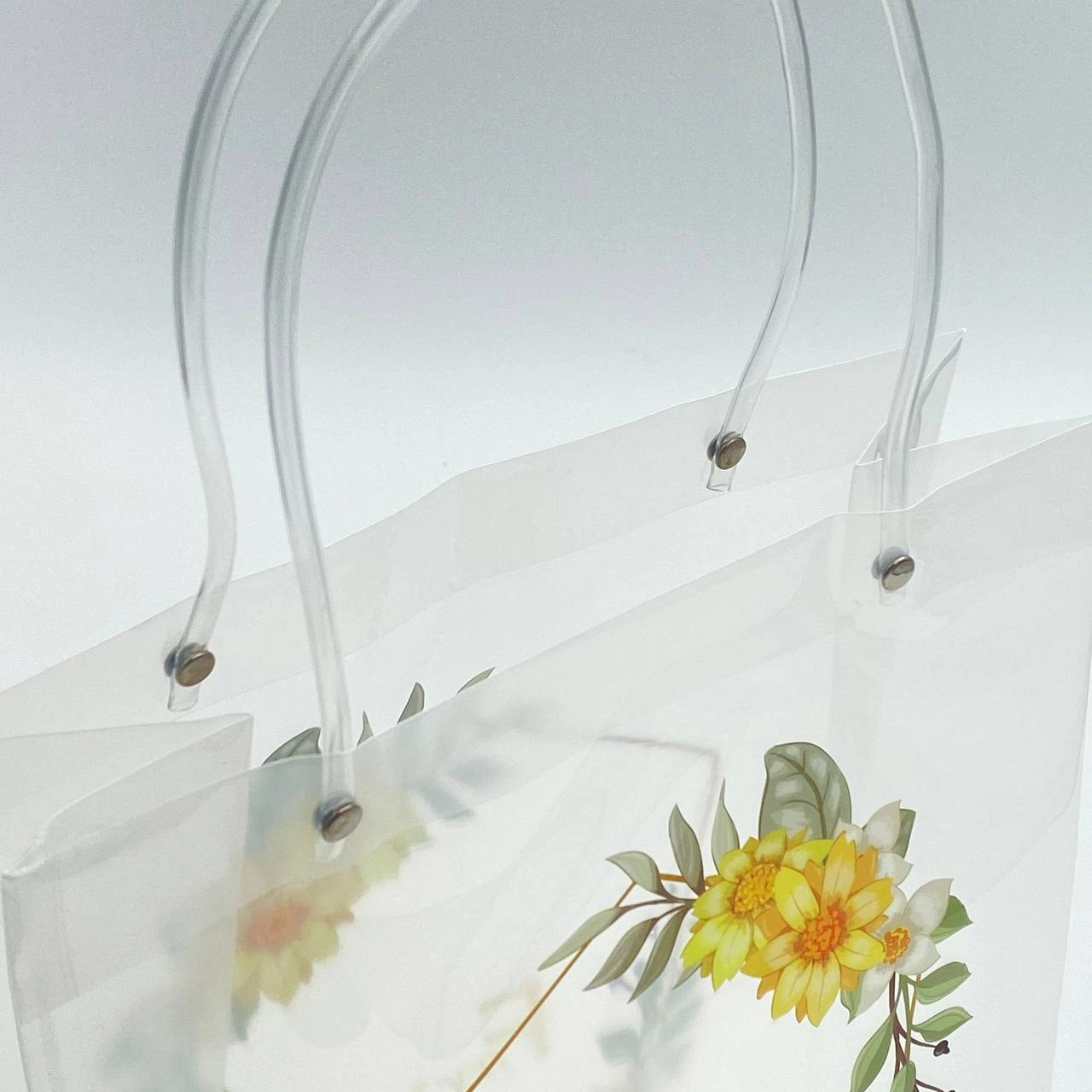 Подарочный пакет «For You» A4, с надписью, 3 цвета - фото №4 Подарочный пакет «For You» A4, с надписью, 3 цвета в Узбекистане