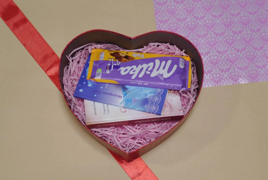 Совға учун тўплам. Ажойиб нарх ва етказиб бериш бепул. (189.000, Ажойиб шоколад, Совғабоп қути) купить