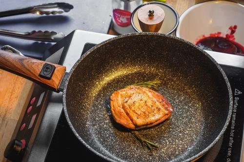 «Granit Ultra» turkumidan olinuvchi dastali, 220 mm.lik Kukmara tovasi (Original, Blue) O'zbekistonda