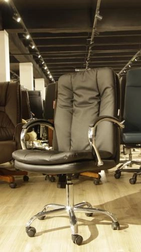 CH-6131ROGER kreslosi bo'lib to'lash