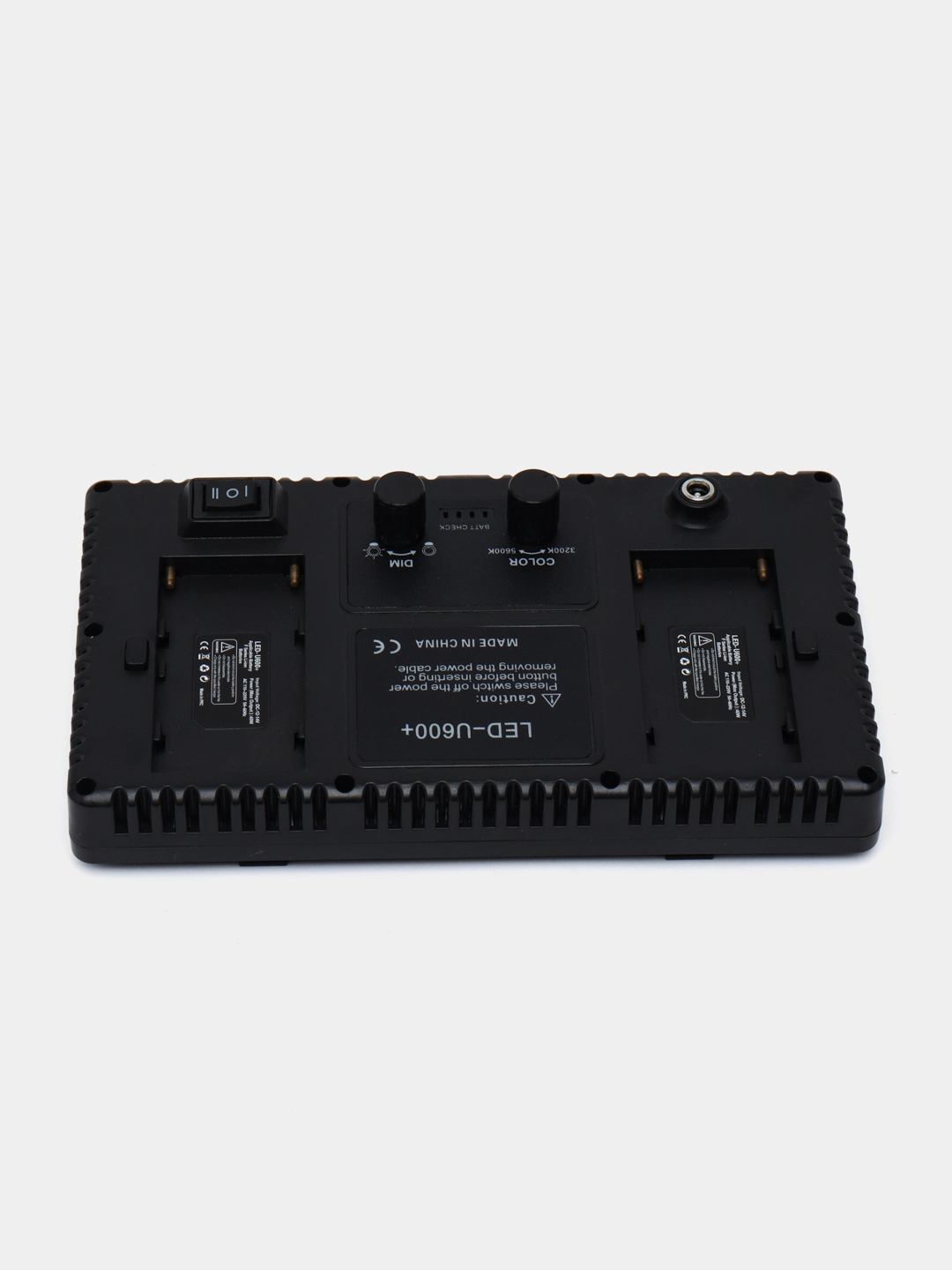 Pro LED 600 video va fotosurat uchun chiroq bo'lib to'lash