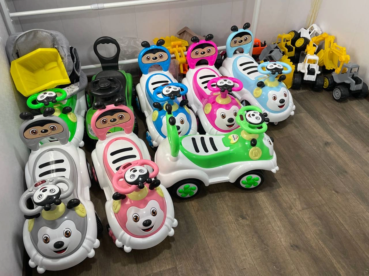 Машинка-каталка Tolo Car (c коробкой и музыкой) 103 в Узбекистане