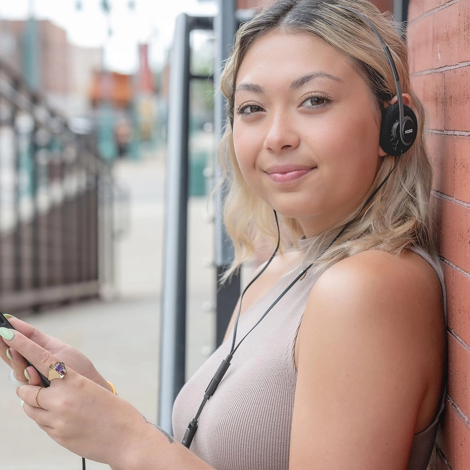 Koss KPH40 Utility simli quloqchini , Black bo'lib to'lash