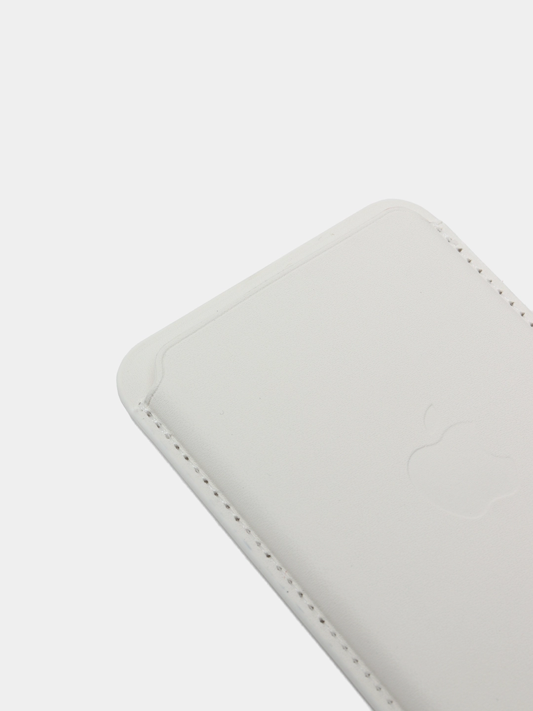 iPhone Leather Wallet MagSafe oq charm hamyoni O'zbekistonda