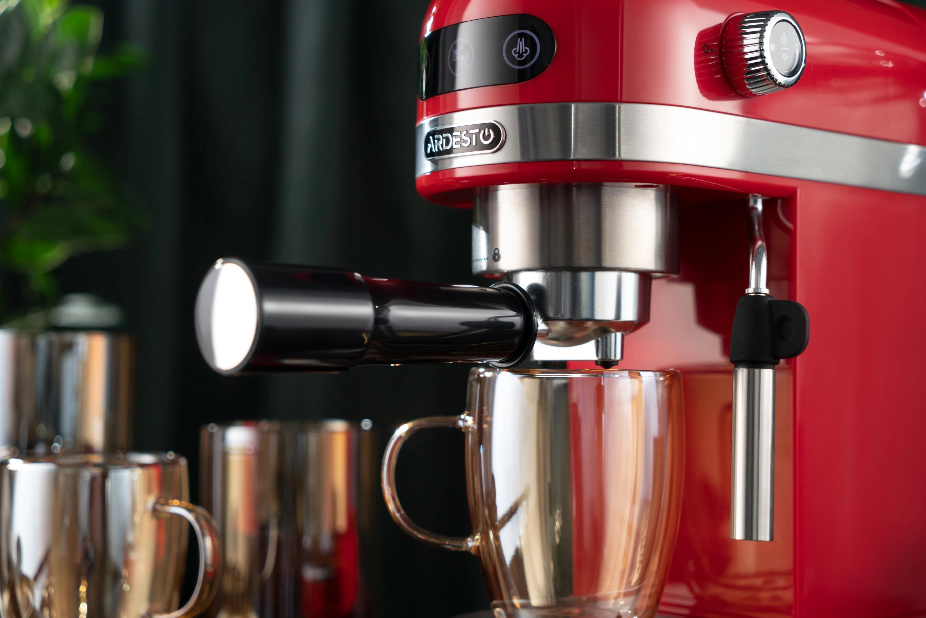 Рожковая кофеварка эспрессо ARDESTO YCM-E1501 купить