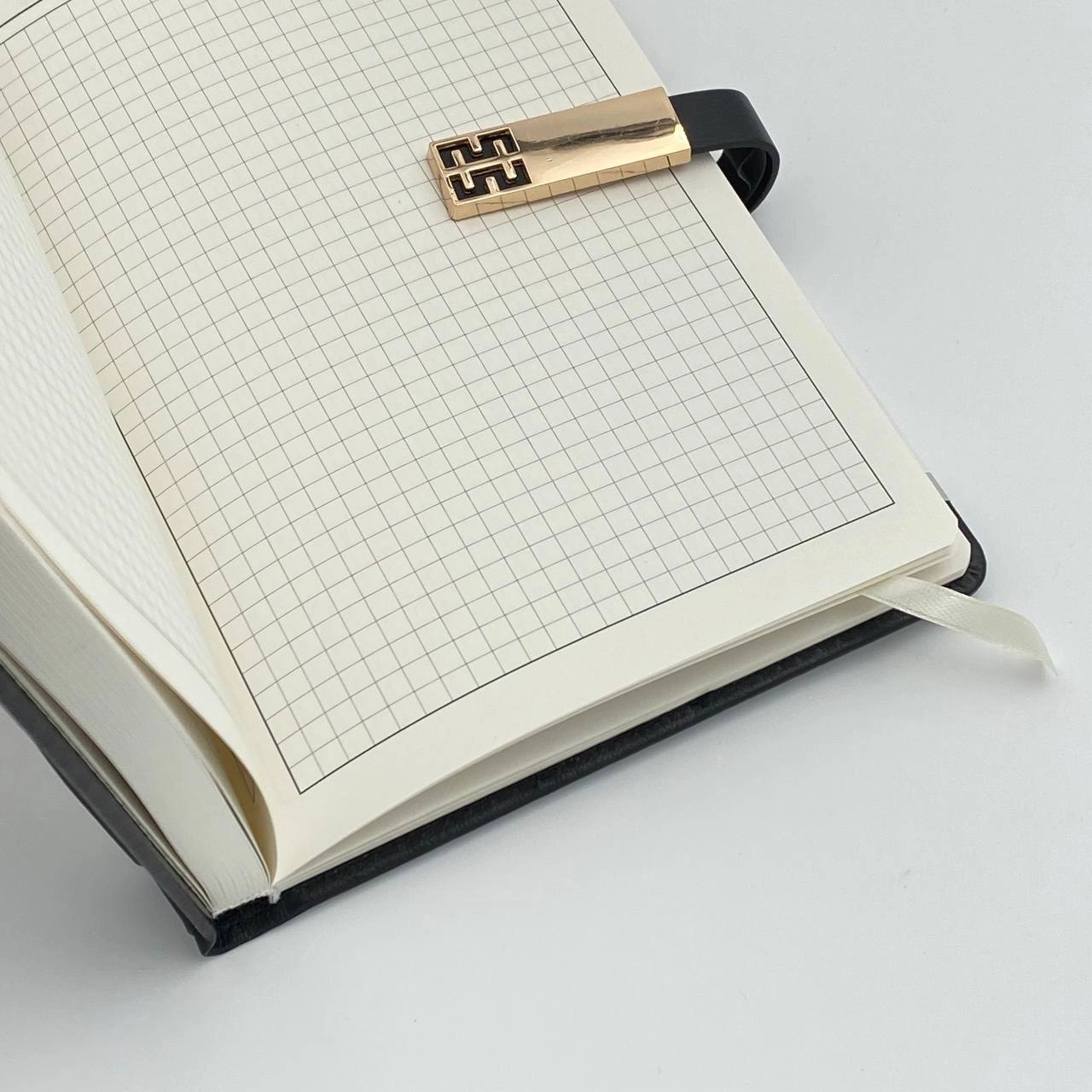 Concise MB.101-25 qora magnitli bloknoti (116 varaq) O'zbekistonda