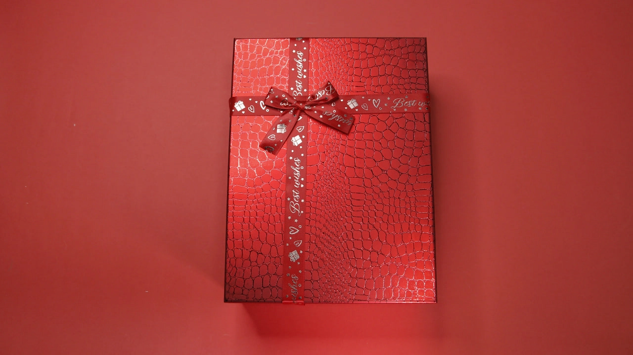 Совға учун тўплам. Ажойиб нарх ва етказиб бериш бепул. (399.000, Ажойиб бакал, Совғабоп қути) недорого