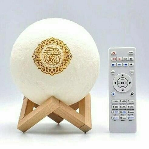 Ночная лампа "Луна", читающая Коран купить