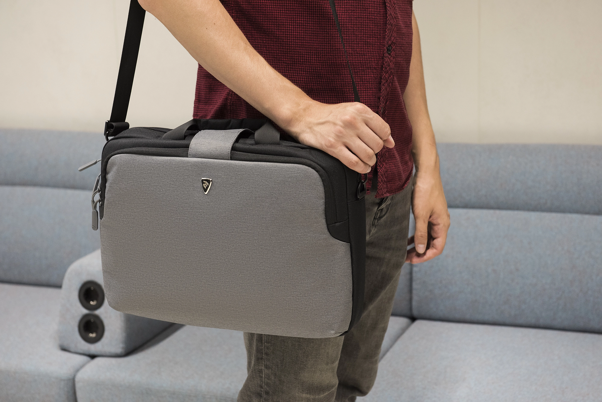 Сумка для ноутбука 2E Supreme 16" 2E-CBT9185GR Серый доставка