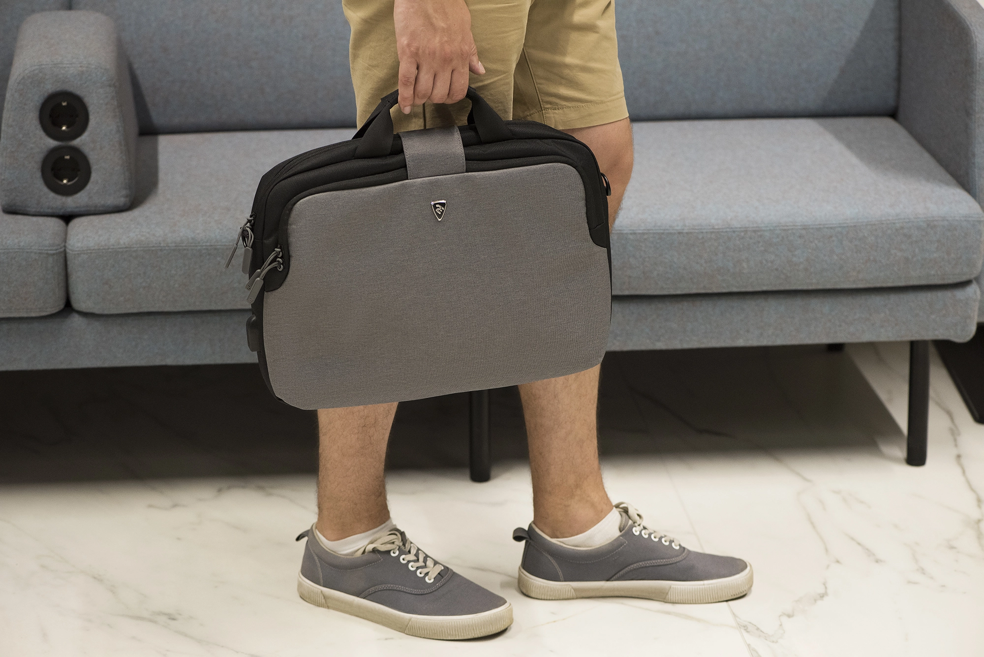 Сумка для ноутбука 2E Supreme 16" 2E-CBT9185GR Серый цена