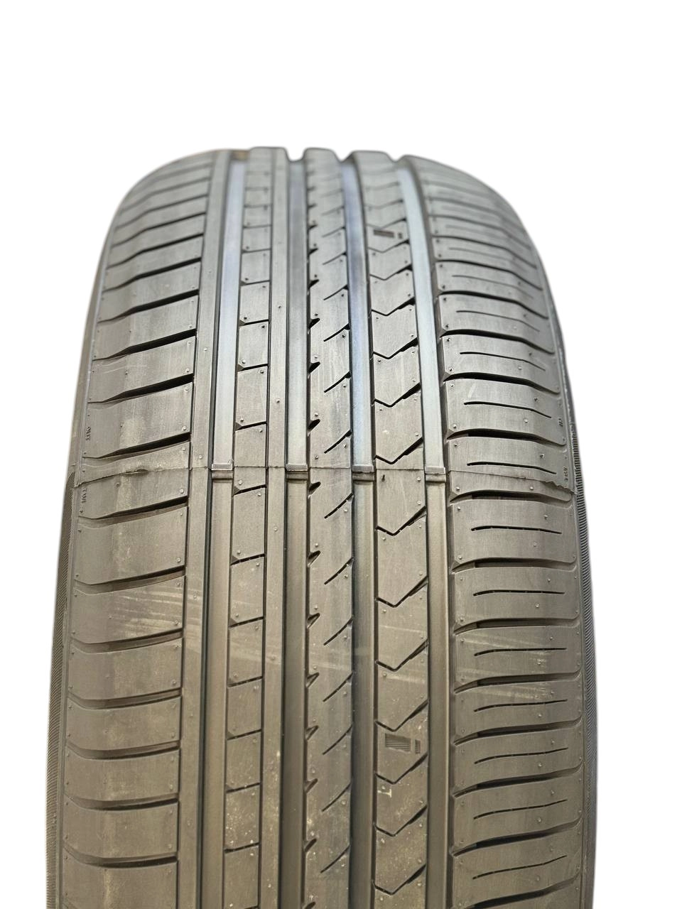 Winrun 235/45/18 R330 shinalari arzon