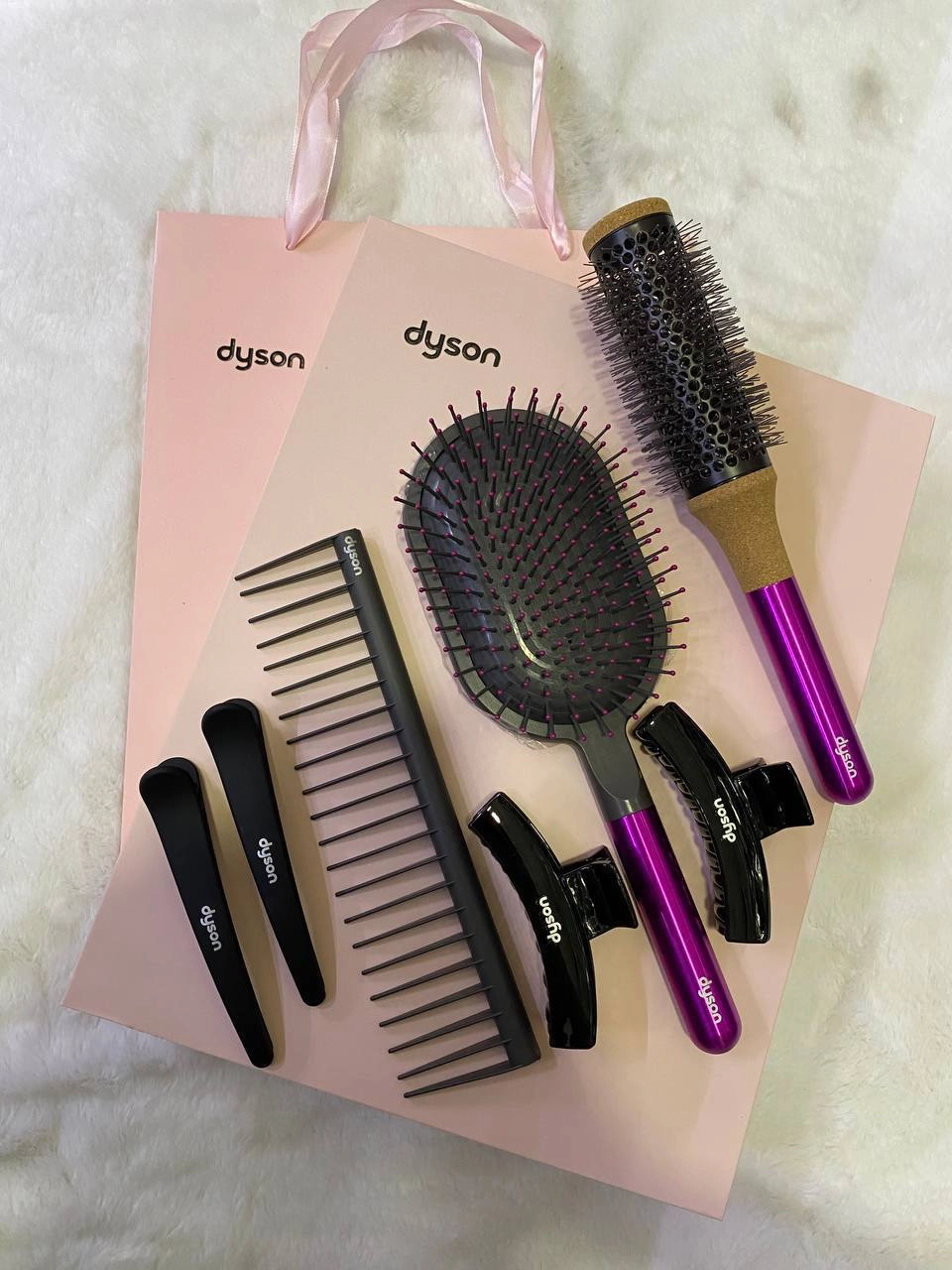 Dyson 7 in 1 sovg&lsquo;a to&lsquo;plami (3 taroq, 4 soch qisqichi),Violet sotib olish