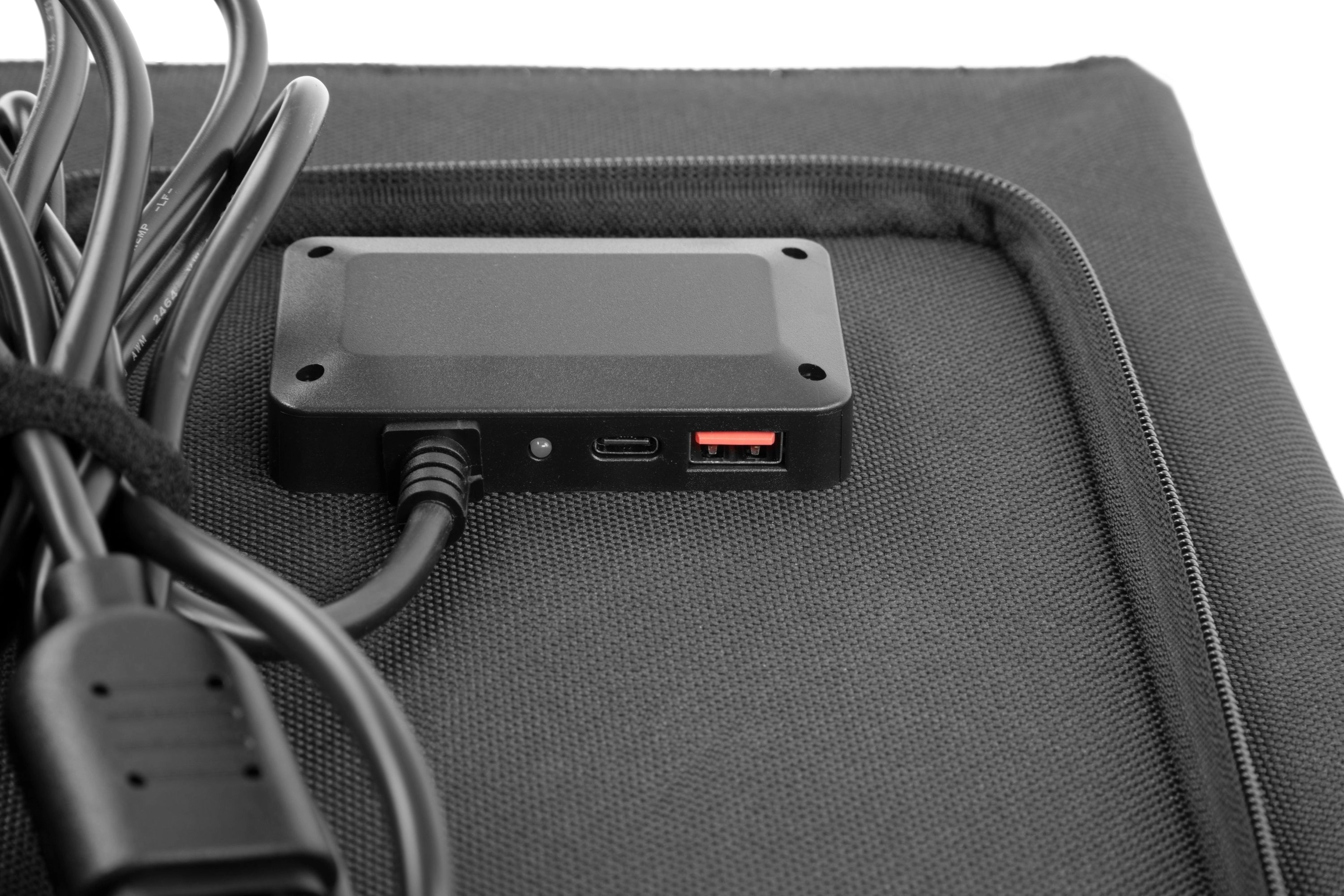 Портативная солнечная панель 2E 120W (2E-LSFC-120) - фото №5 Портативная солнечная панель 2E 120W (2E-LSFC-120) онлайн