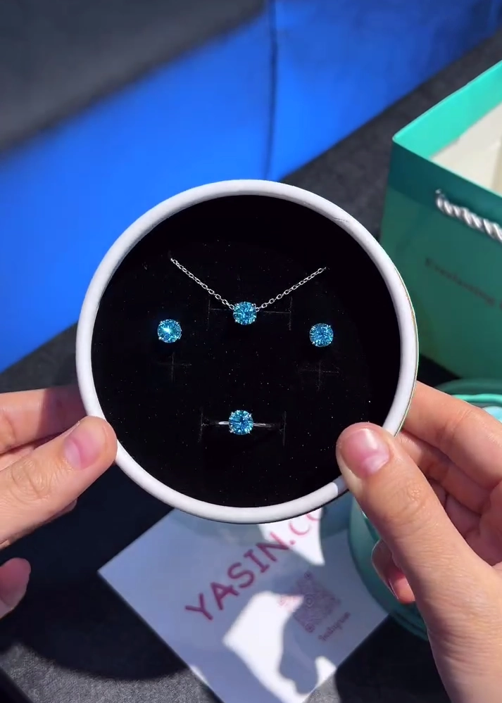 Коллекция украшений Aquamarin Spark купить