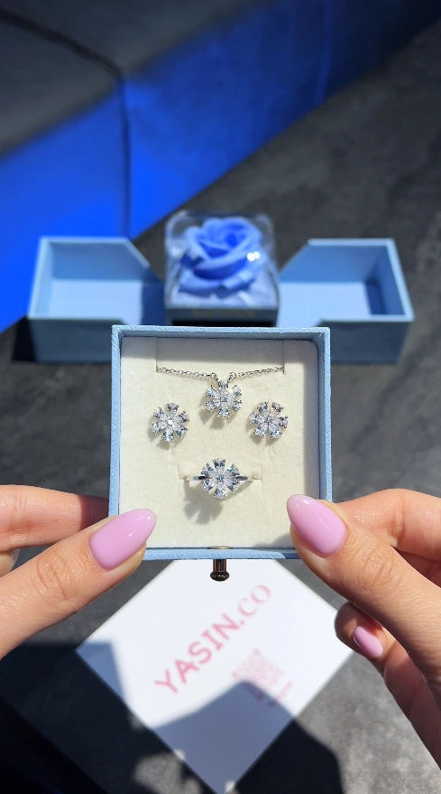 Коллекция украшений Moon petals купить