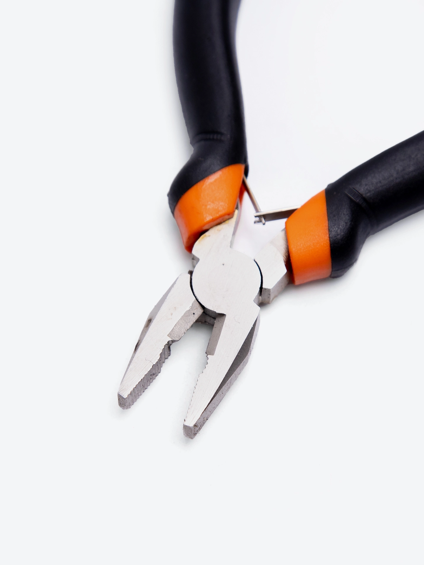 Плоскогубцы AFIXS Roma-19 в Узбекистане