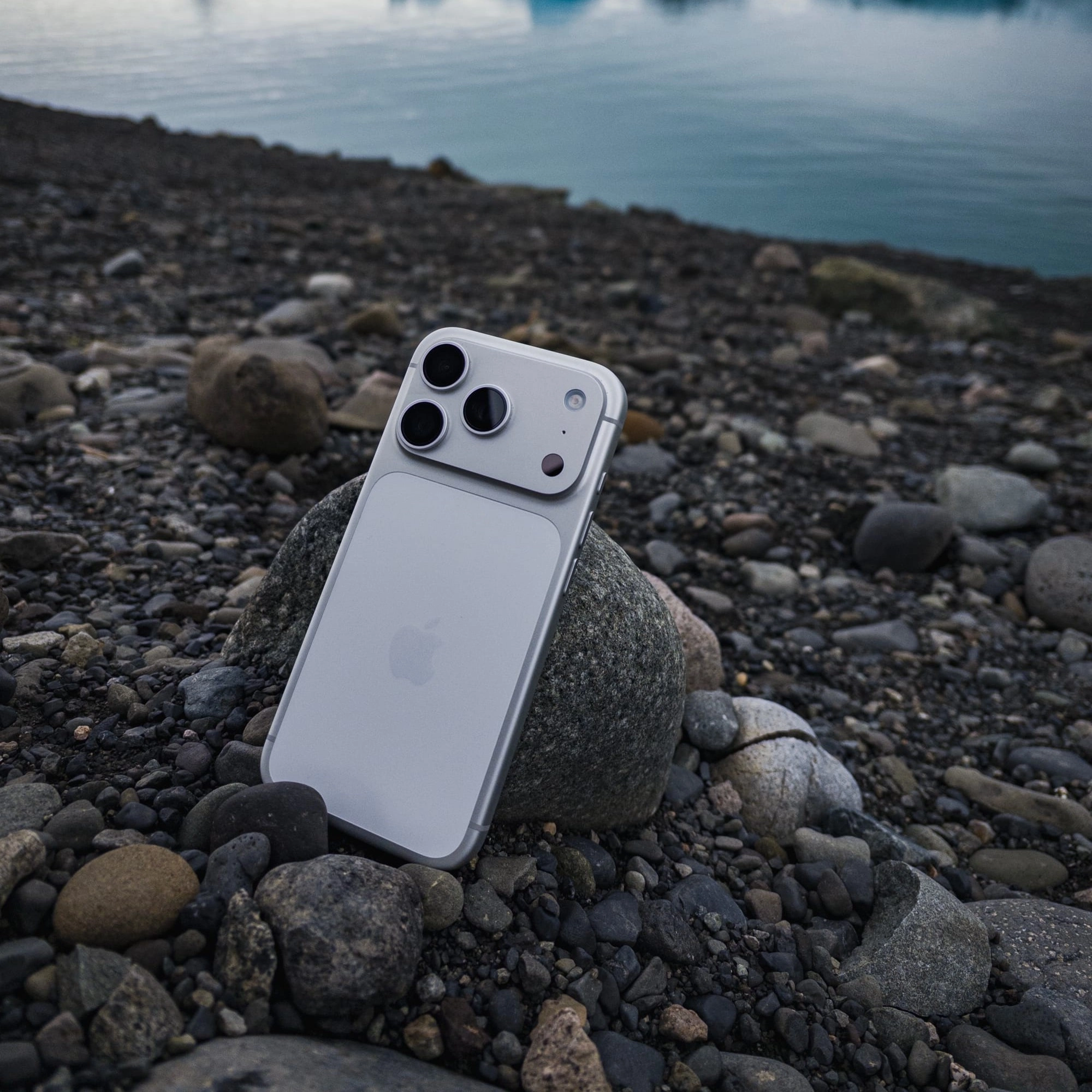 Смартфон Apple iPhone 17 Pro 512GB (1 SIM + 1 eSIM) Silver рассрочка