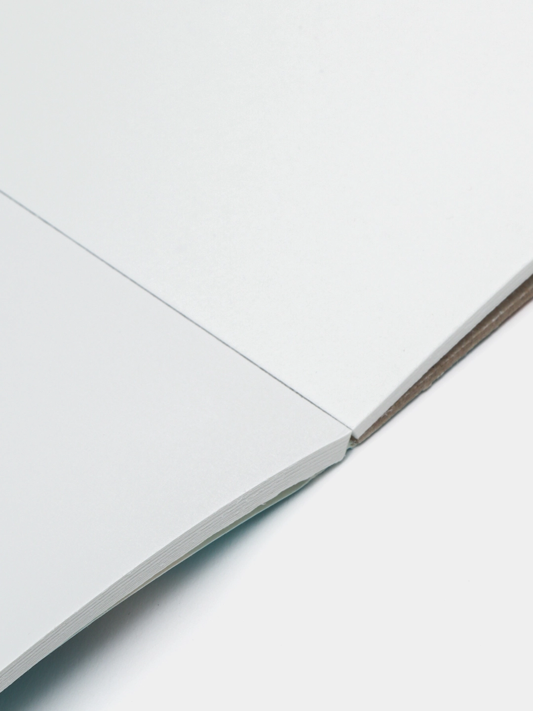 Akvarel sketchbuki 20 varaqlik, 250×250 mm, ArtSpace "Portrait", yopishtirilgan O'zbekistonda