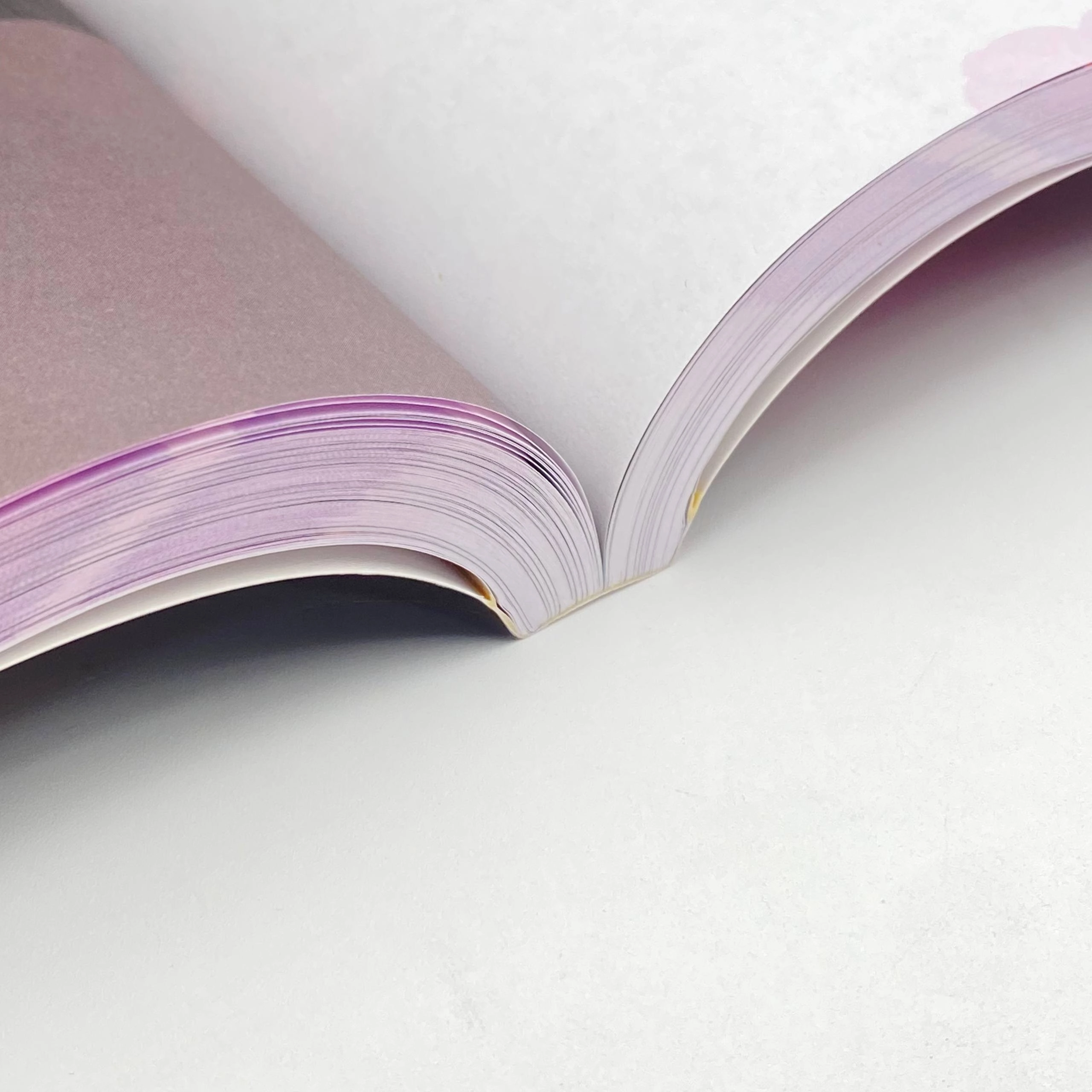 Usoma Muslim: Binafsha shu'lasi yetkazib berish