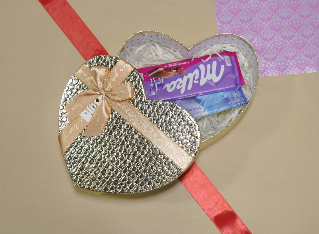 Совға учун тўплам. Ажойиб нарх ва етказиб бериш бепул. (139.000, Ажойиб шоколад, Совғабоп қути) рассрочка