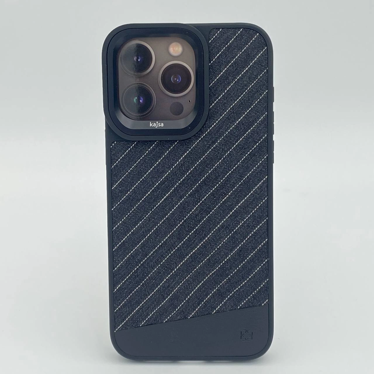 iPhone 15 Pro Max uchun Kajsa Denim Collection Stripe Gentlement qora g'ilofi sotib olish