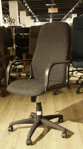 Кресло DIPLOMAT в Узбекистане