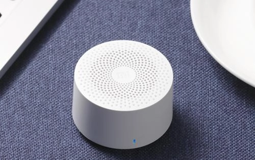 Портативная колонка Xiaomi Mi Compact Bluetooth Speaker 2 (White) - фото №3 Портативная колонка Xiaomi Mi Compact Bluetooth Speaker 2 (White) недорого