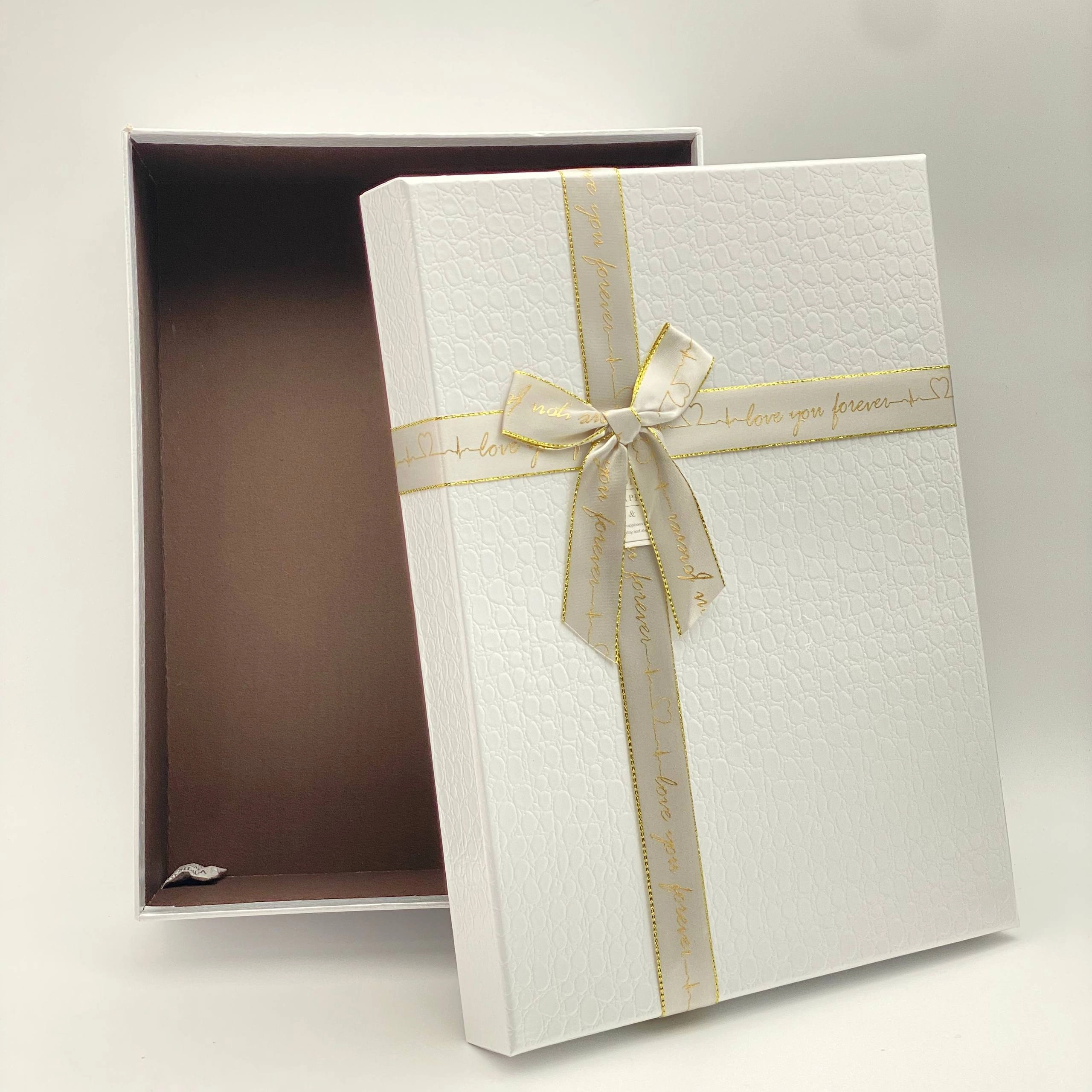 Подарочная коробка белый, Средний (29 &times; 21 &times; 9 см) купить