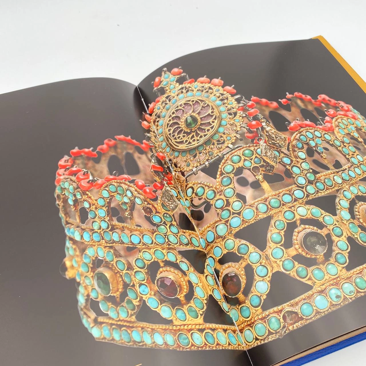 O‘zbekiston Madaniy Merosi: O'zbekiston tarixi davlat muzeyi to'plami. Ikkinchi qism. Etnografik fond (O'zb-Рус-Eng) O'zbekistonda