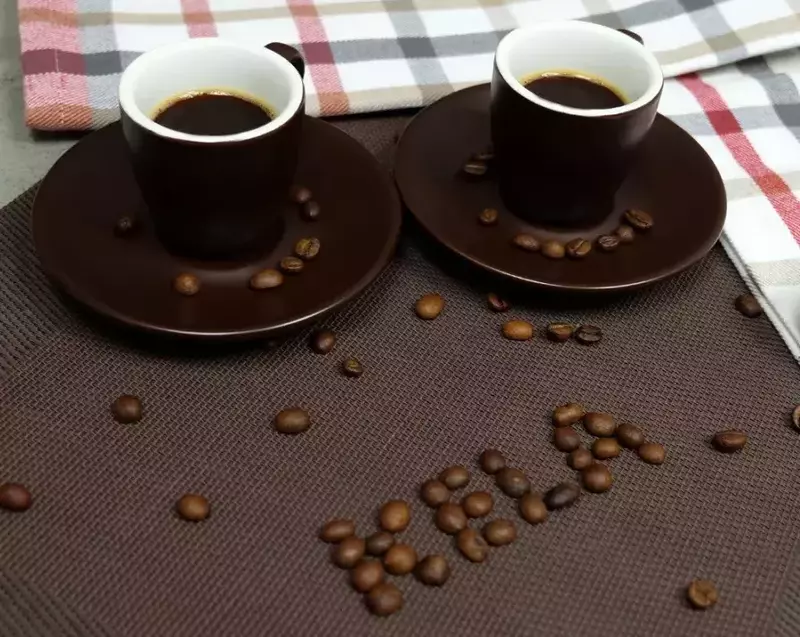 KELA Mattia espresso uchun piyola va taxtalar to'plami, 4 dona, jigarrang 12755 O'zbekistonda