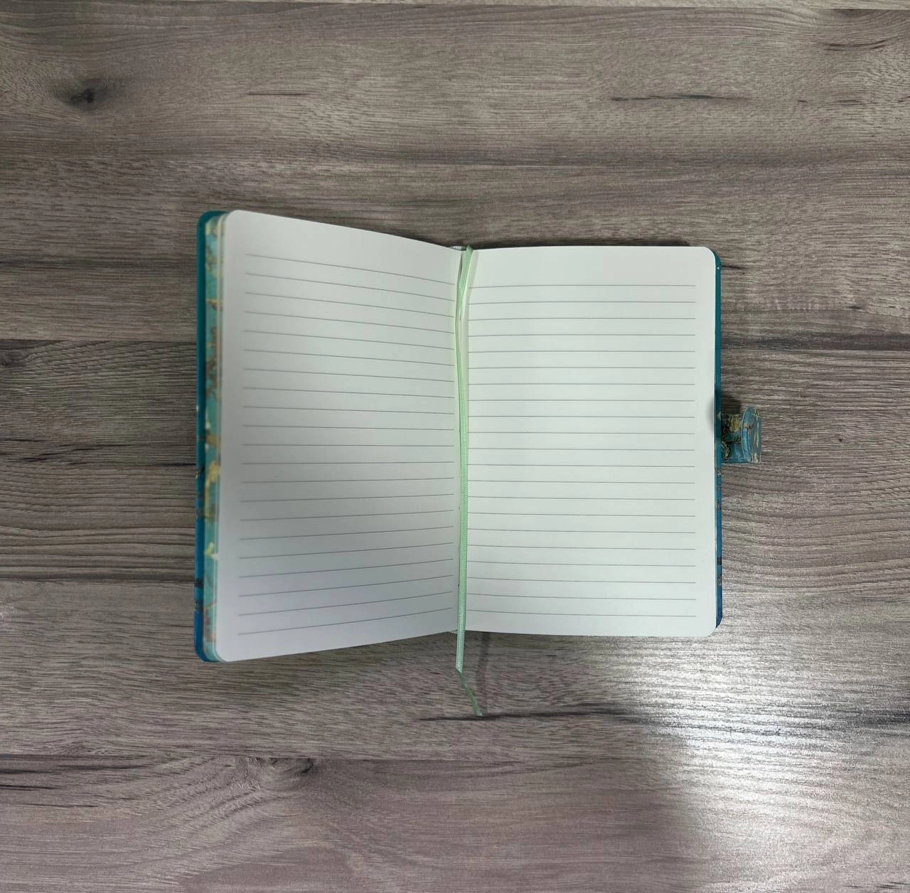 Van Gogh yashil yondaftari (224 pages) O'zbekistonda