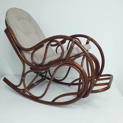 Tabiiy rotangdan ishlangan tebranma kreslo (to‘q rangli yog‘och, kulrang rangli mato) arzon