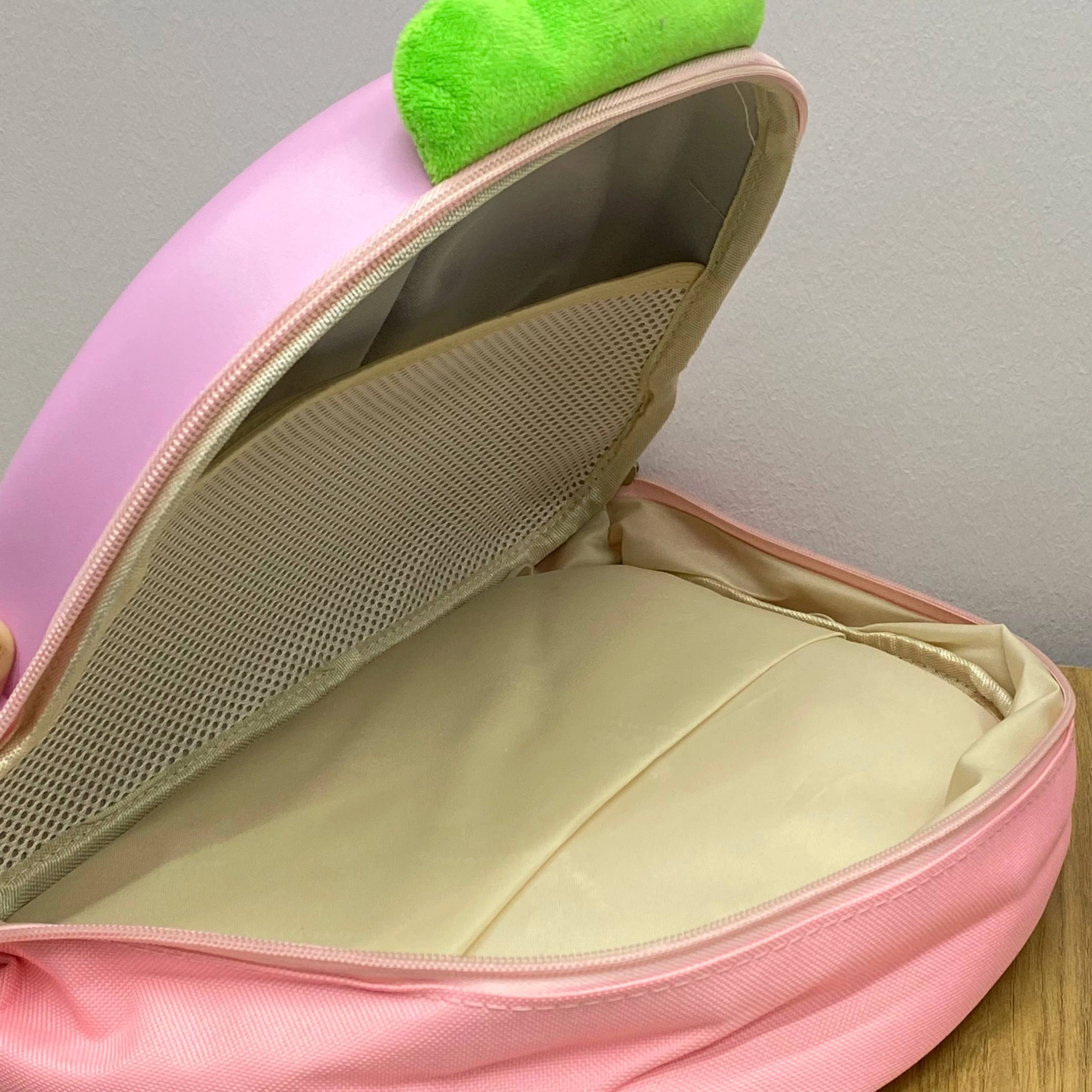 Bolalar ryukzaki  &ldquo;Pushti mashinacha&rdquo; O'zbekistonda