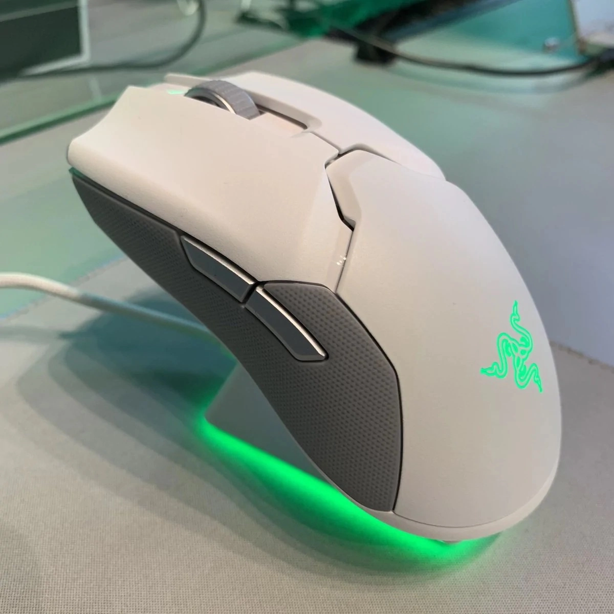 Беспроводная мышь Razer Viper Ultimate & Mouse Dock Mercury онлайн