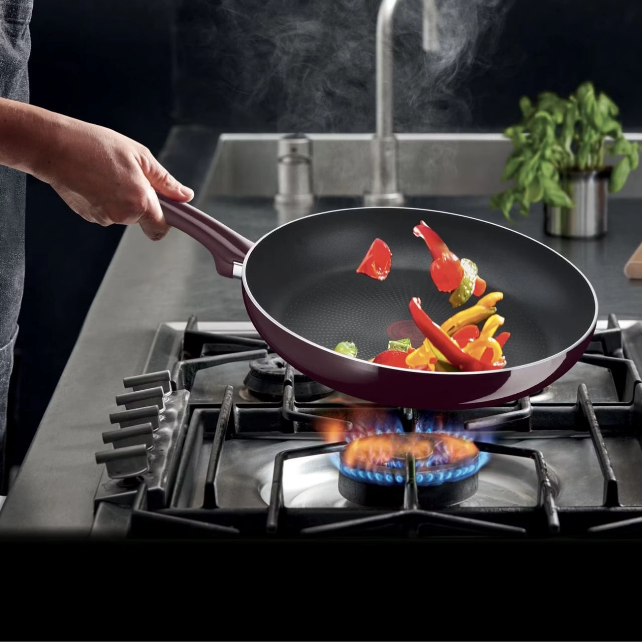 Tefal Resist Intense 28 sm D5220683 tovasi onlayn