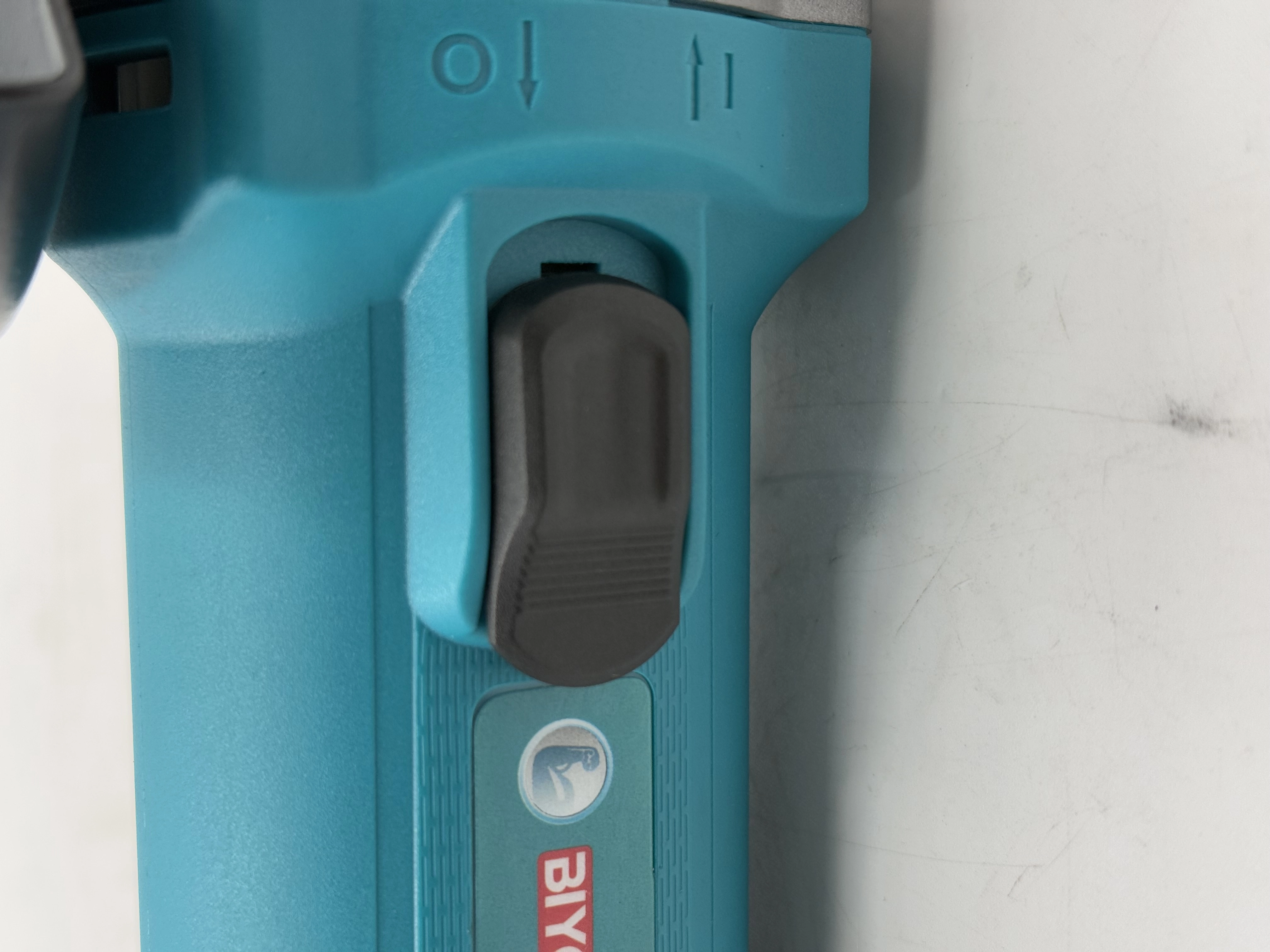 Угловая шлифмашина (болгарка) Biyoti BYT-AG819 онлайн