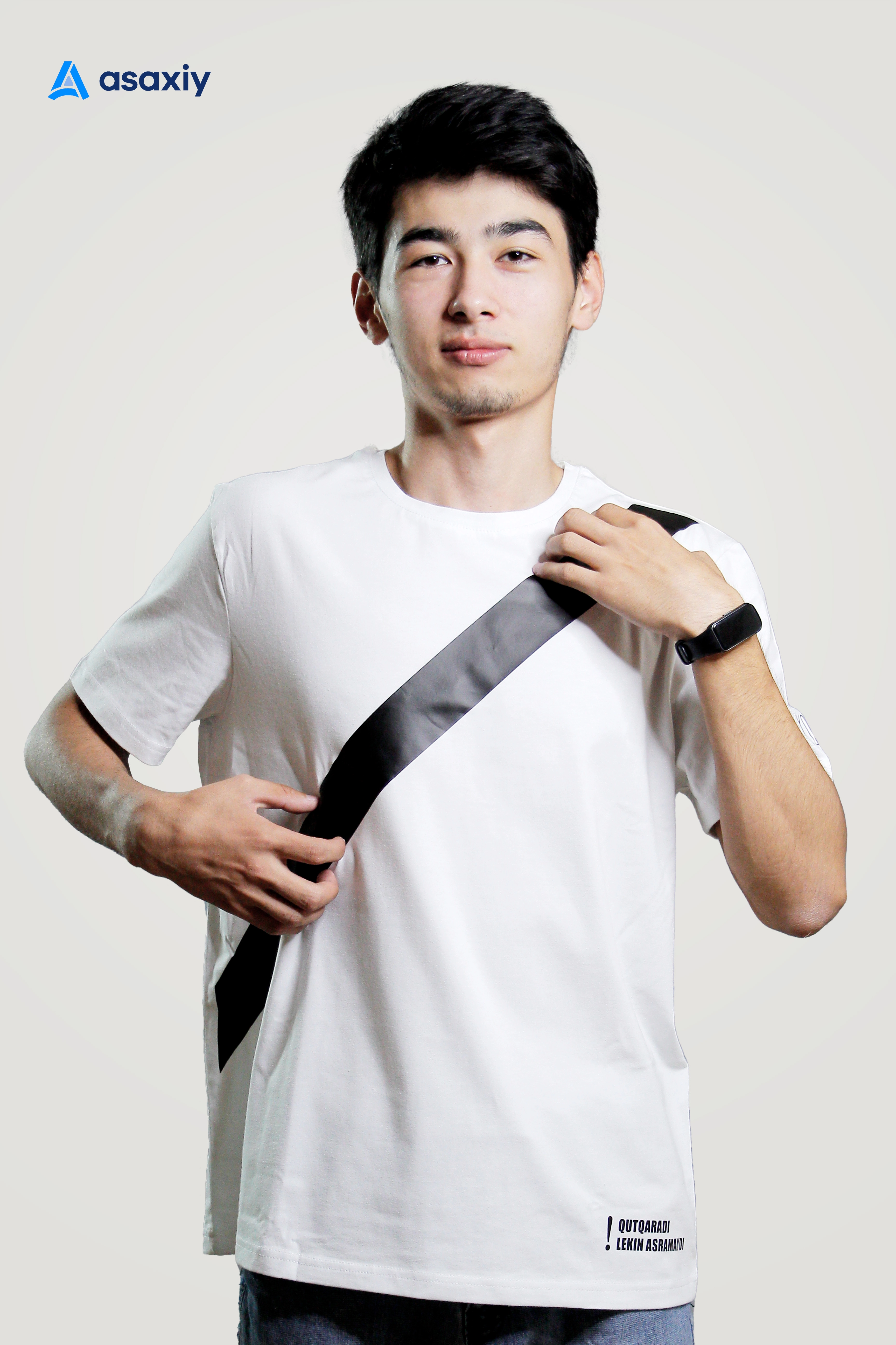 "Qutqaradi, lekin asramaydi!" futbolkasi narxi