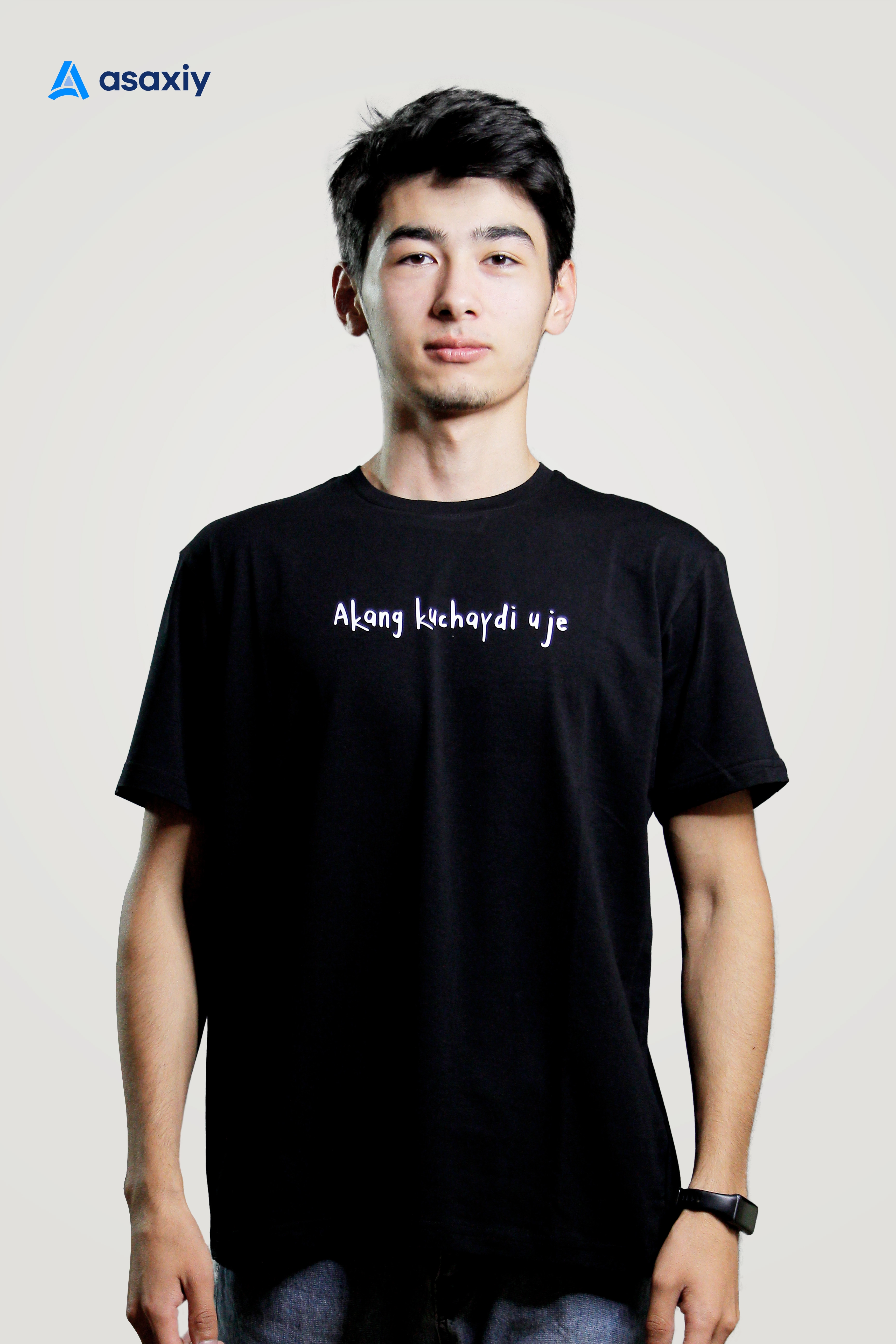 YOKI "Akang kuchaydi uje" Black futbolkasi XL sotib olish