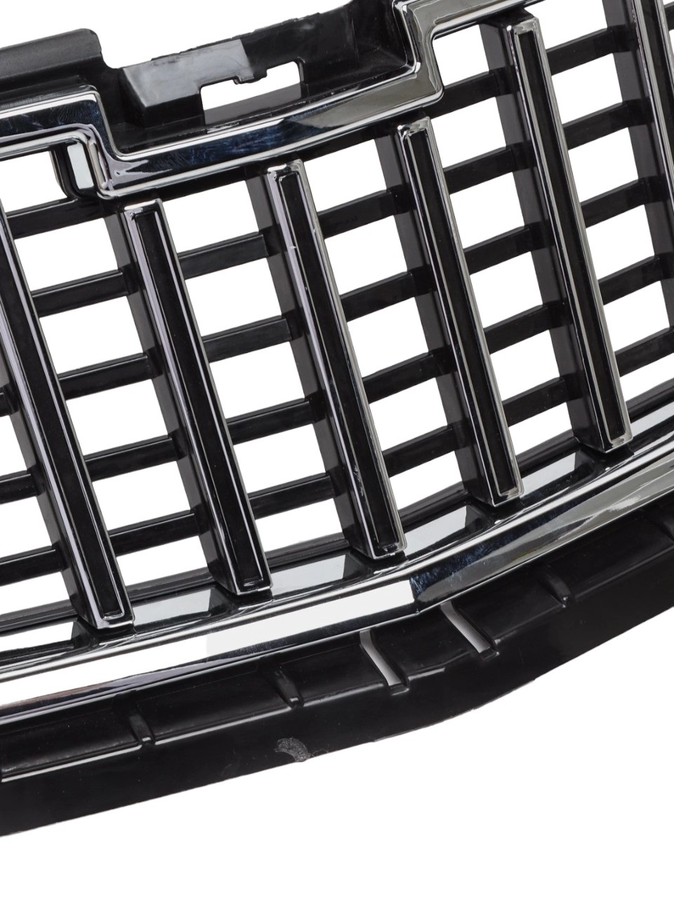 Облицовка бампера для Кобальт в стиле Майбах никел цена