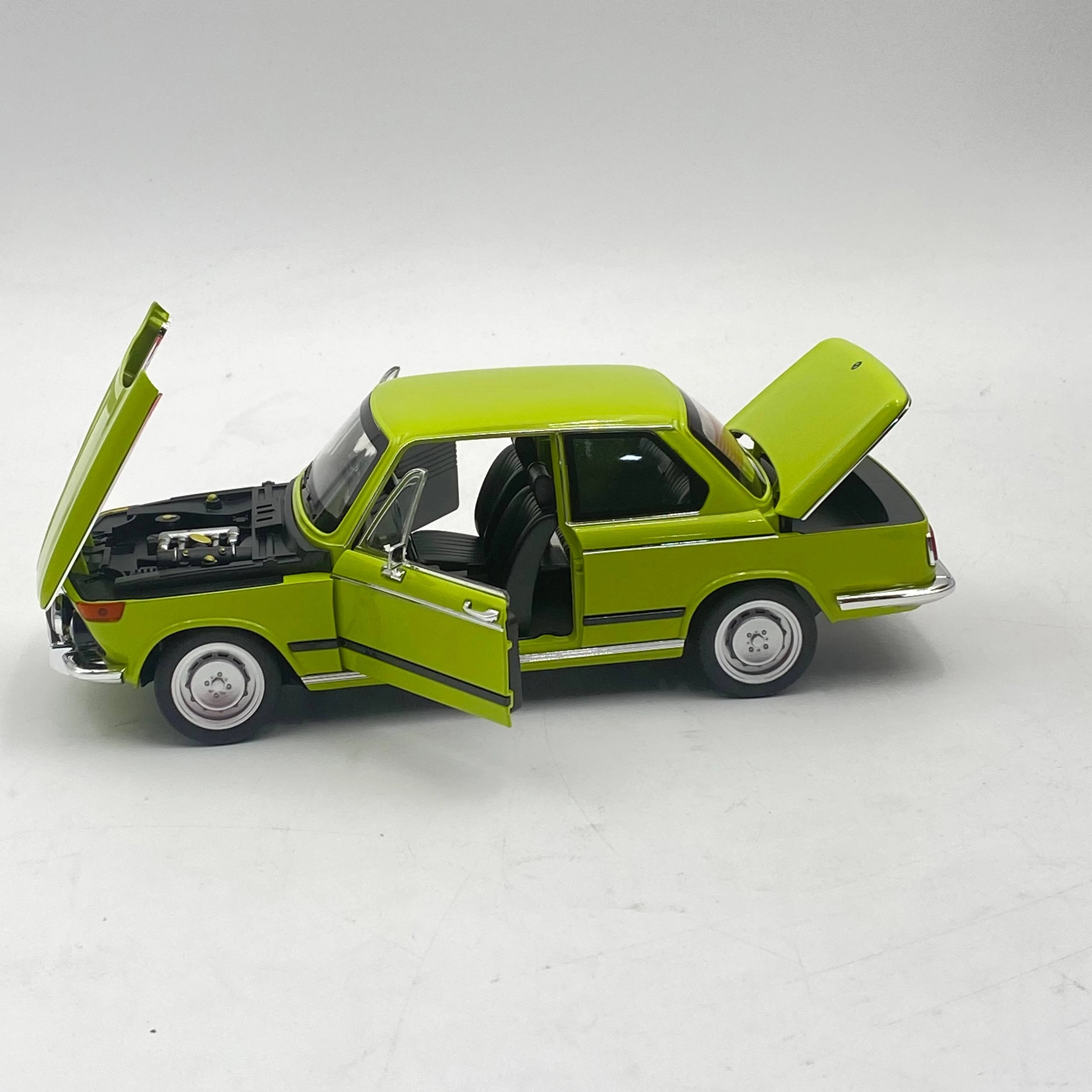Игрушечная машина модель - BMW seria 2002TU, Green недорого