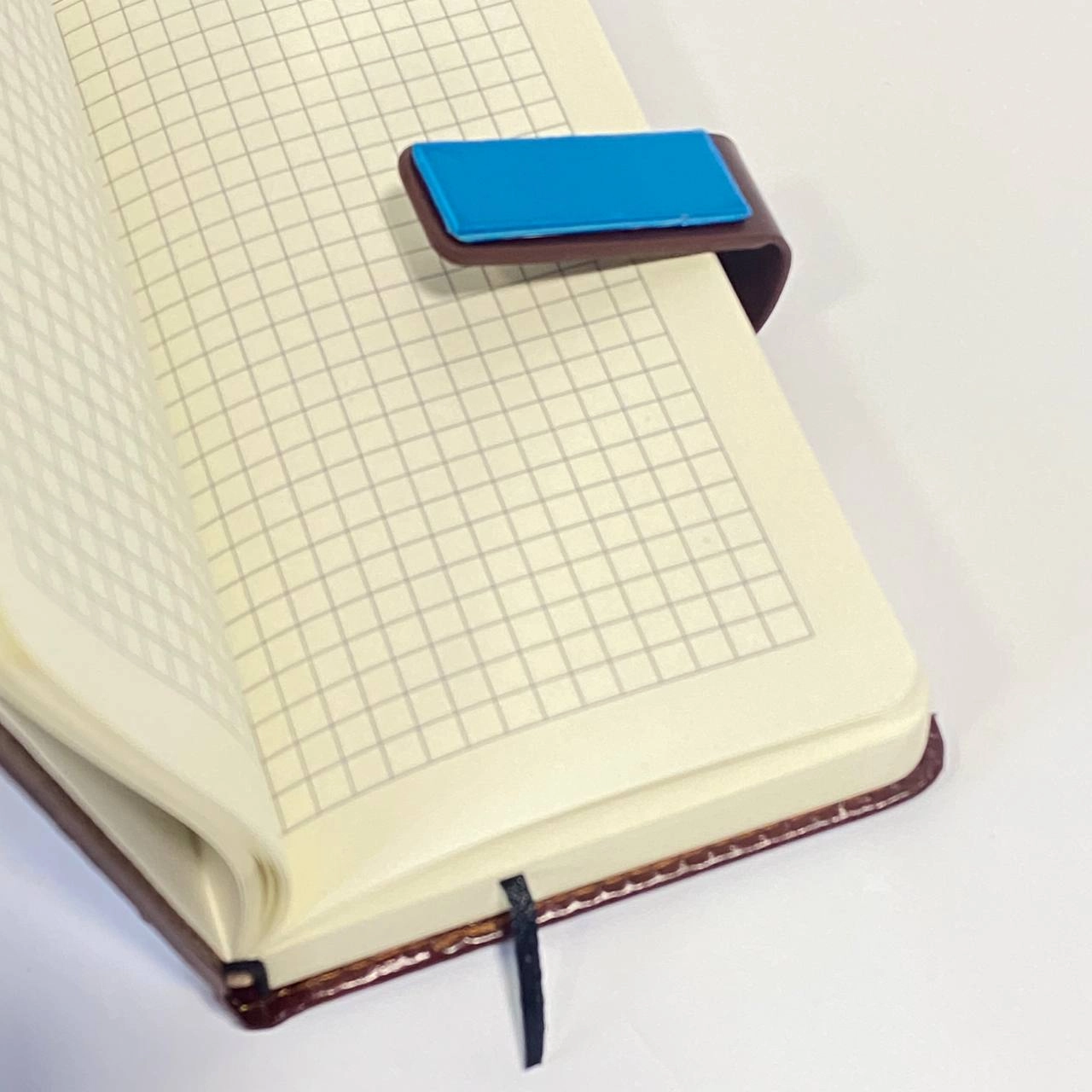 Магнитный блокнот Schoolchild 210-48 коричневый (136 листов) в Узбекистане