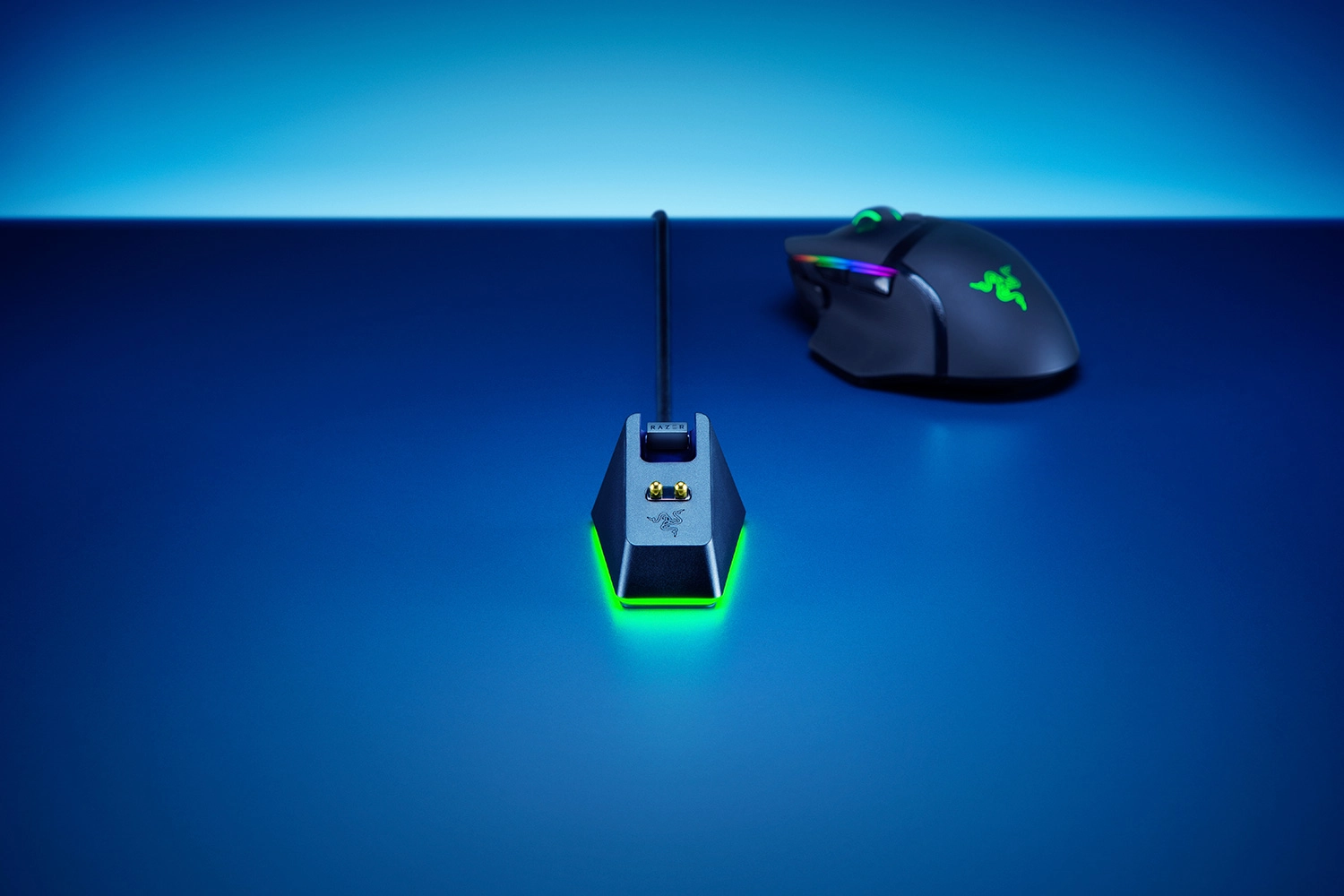 Razer Mouse Dock Chroma sichqonchani zaryadlash dok-stansiyasi arzon